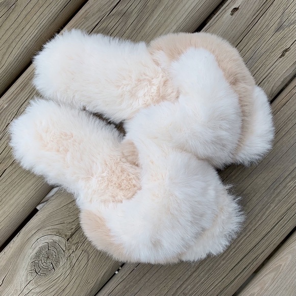 TOTES TOASTIES by Isotoner Open Toe Slippers - Picture 2 of 6